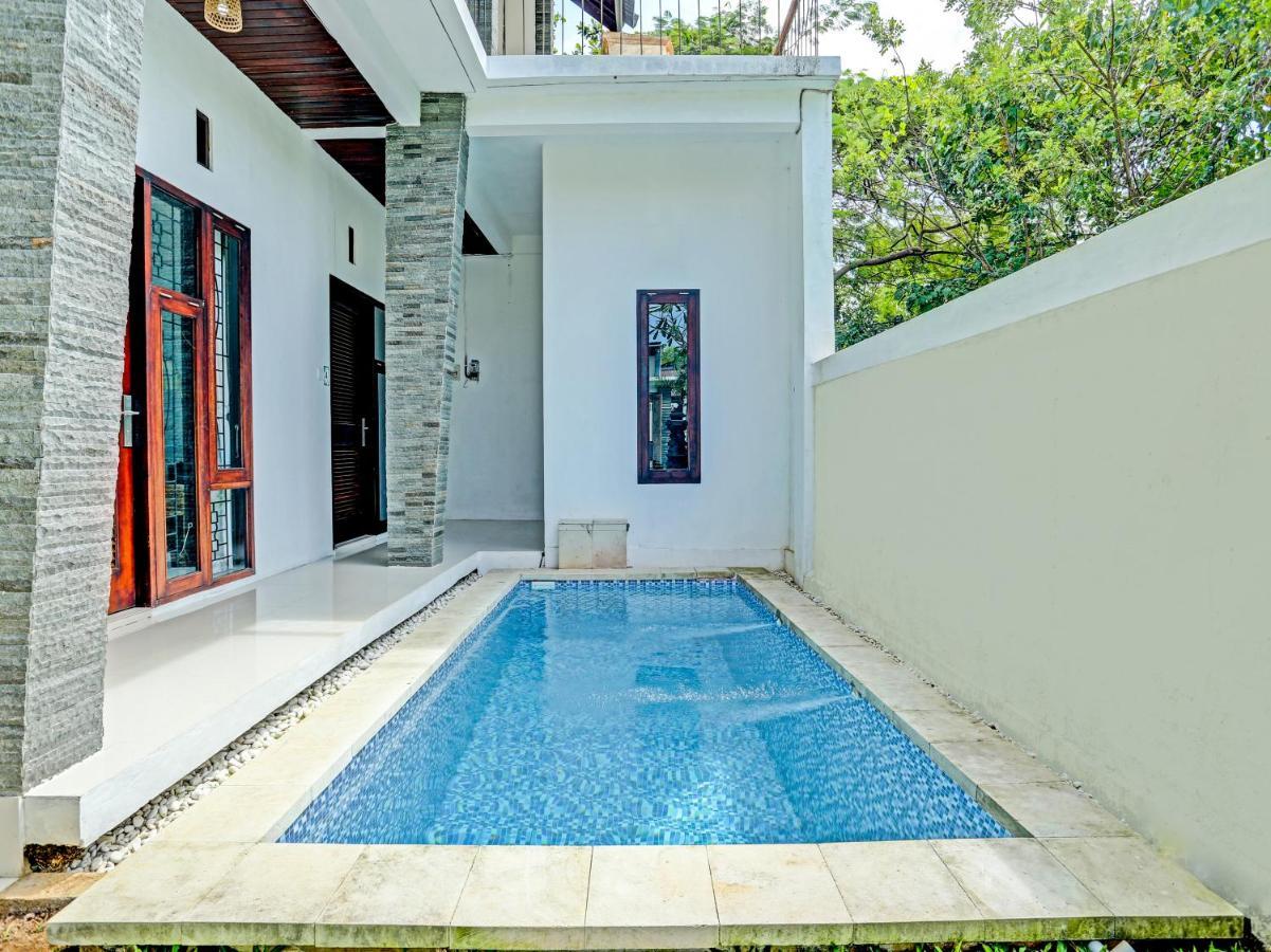 Oyo 91123 Madhava 108 Hotel Ungasan  Exterior photo